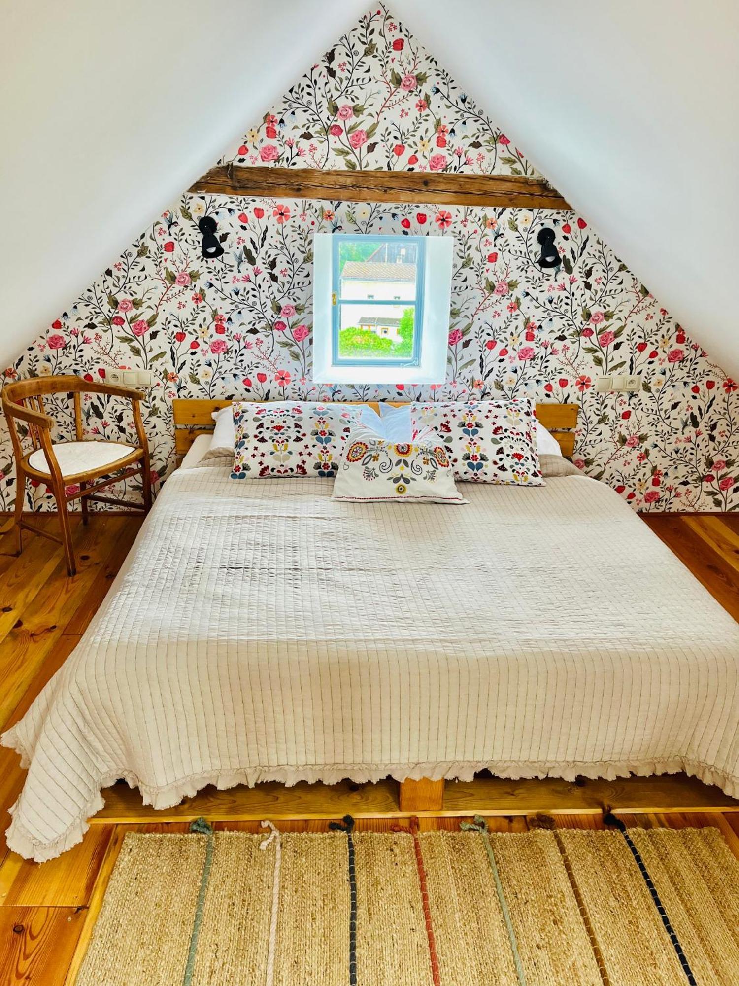 Na Nebi 187 Aparthotel Bečov nad Teplou Exteriör bild